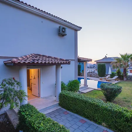 Hanel Life Royale 15 With Private Pool