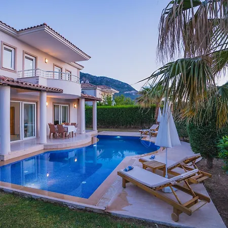 Willa Hanel Life Royale 15 With Private Pool *